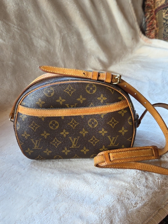 Louis Vuitton Handbags - Louis Vuitton Vintage Monogram Blois Crossbody Bag